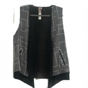 Chico’s size 1 lightweight vest - 734